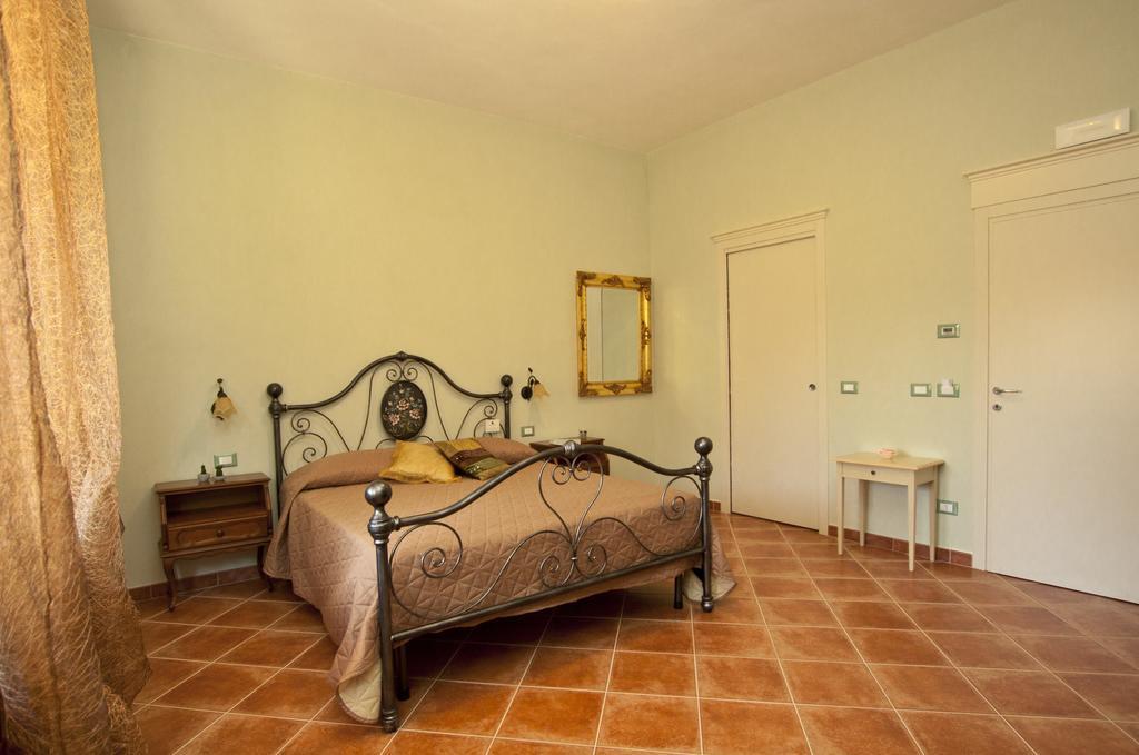 Le Camere di Nonna Mara Montescudaio Camera foto